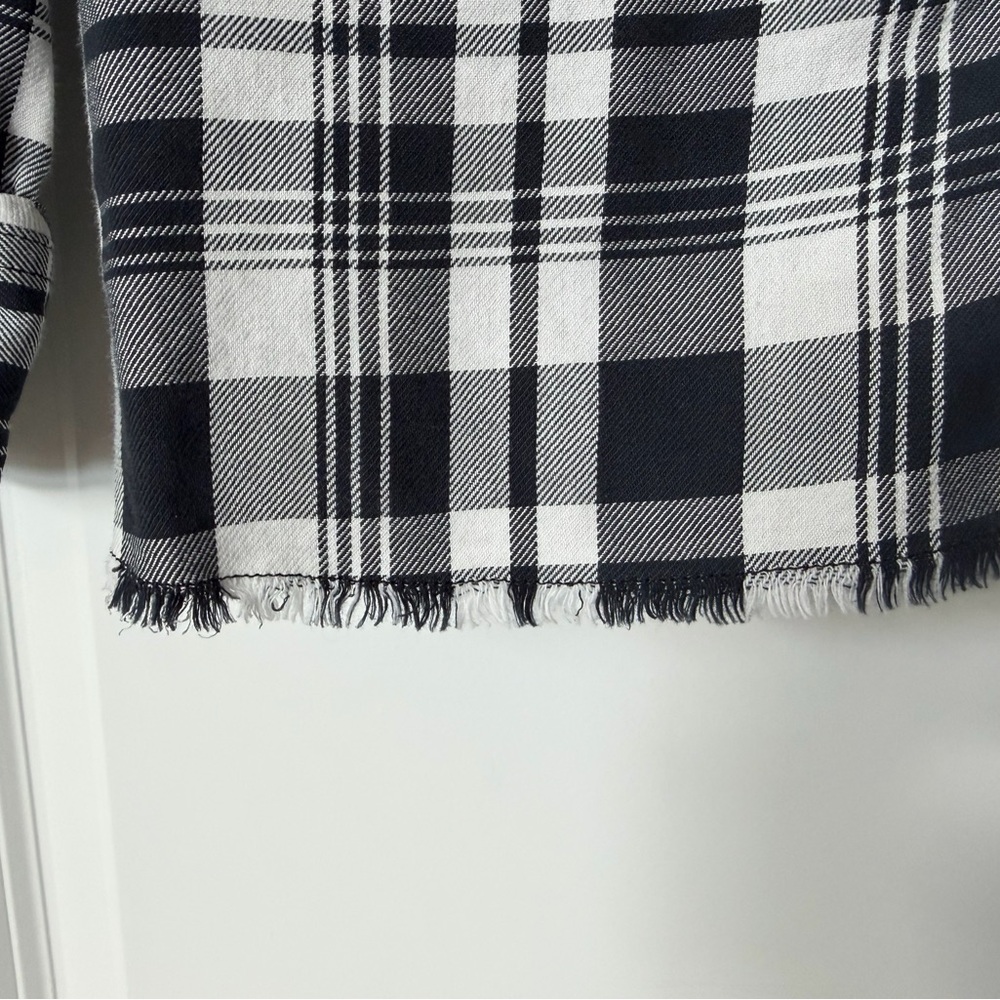 Eddie Bauer Black and White Plaid Button-Up Shirt - Picture 4 of 6
